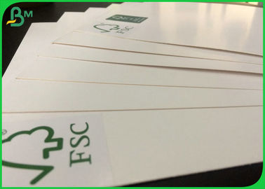 300GSM सफेद मुद्रण योग्य लेपित कला बोर्ड कार्ड फ्राइड चिकन पैकिंग बॉक्स बनाने के लिए