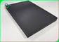 35 * 47 इंच ब्लैक बुक बाइंडिंग पेपर FSC 250gr 300gr कपड़ों के टैग के लिए