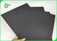 35 * 47 इंच ब्लैक बुक बाइंडिंग पेपर FSC 250gr 300gr कपड़ों के टैग के लिए