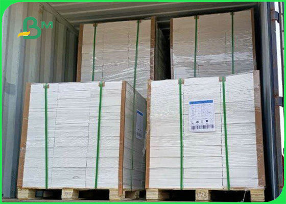 पैकेजिंग के लिए शीट में 45gsm 48.8gsm Uncoated White Newsprint Paper