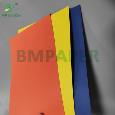 80gsm 110gsm गैर-लेपित रंग ब्रिस्टल पेपर बोर्ड स्कूल हस्तशिल्प के लिए 61 x 86 सेमी