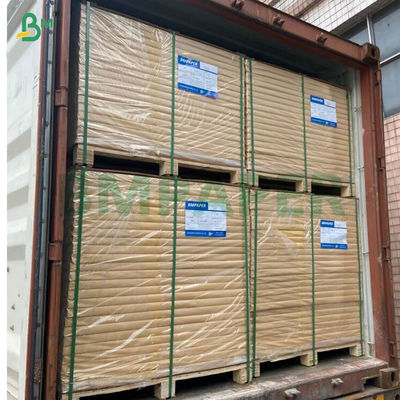 60gsm लचीला सुरक्षात्मक लपेटा हुआ स्ट्रिप्ड क्राफ्ट पेपर रोल में