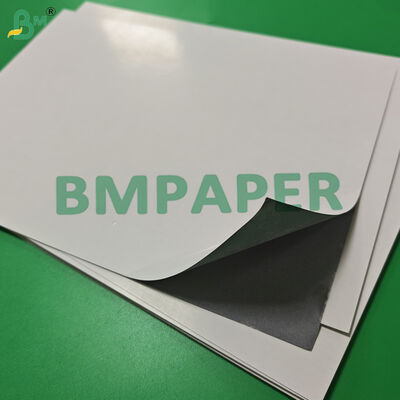 310gsm 330gsm ब्लैककोर प्लेइंग कार्ड स्टॉक पेपर एंटी-काउंटरफीटिंग 64 x 90cm