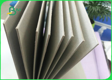 ग्रे कार्डबोर्ड 2.0mm 2.5mm मोटाई 70 X 100cm शीट में