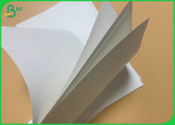 उपहार लपेटने के लिए 700 x 1000 मिमी चिकनाई सफेद क्राफ्ट पेपर 180g 250g